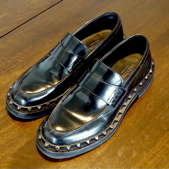 Valentino Garavani Black Loafers with Stud - Picture 1 of 6